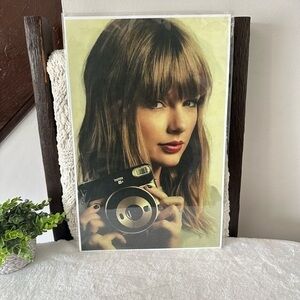 NWT Taylor Swift Picture